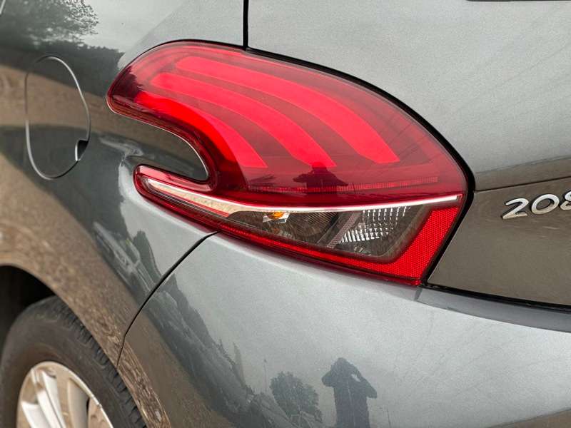 2015 PEUGEOT 208 2015 PEUGEOT 208