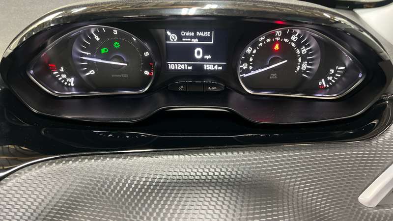 2015 PEUGEOT 208 2015 PEUGEOT 208