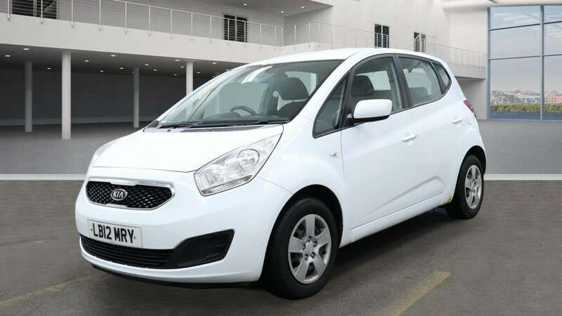 A 2012 KIA VENGA CRDI 1 A 2012 KIA VENGA CRDI 1