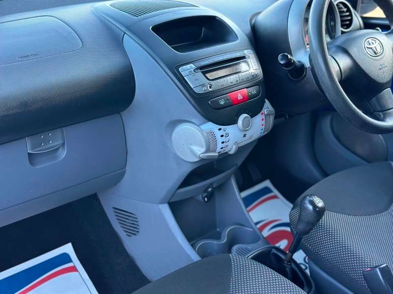 2011 TOYOTA AYGO 2011 TOYOTA AYGO
