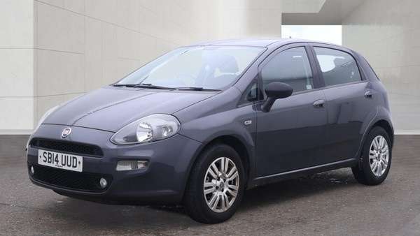 A 2014 FIAT PUNTO EASY A 2014 FIAT PUNTO EASY