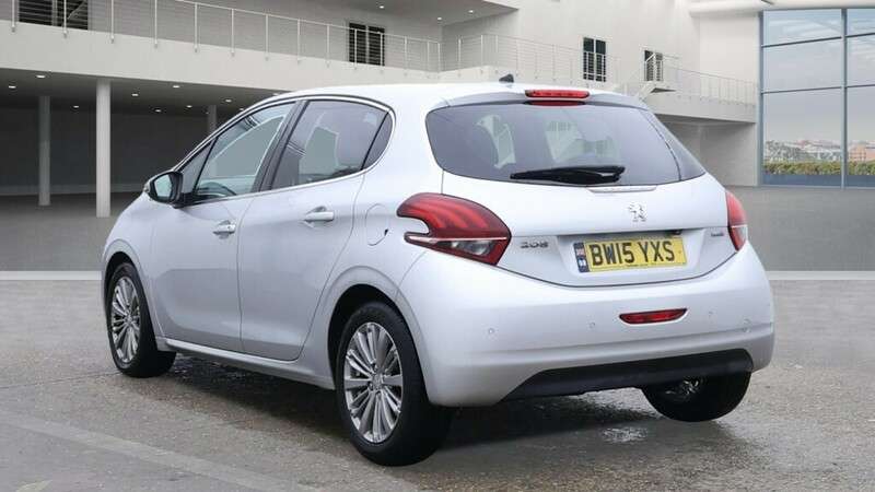 2015 PEUGEOT 208 2015 PEUGEOT 208