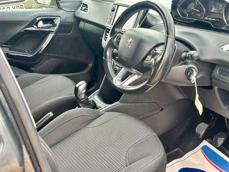 2015 PEUGEOT 208 2015 PEUGEOT 208