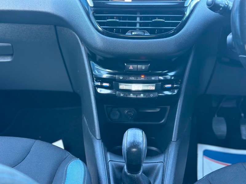 2013 PEUGEOT 208 2013 PEUGEOT 208