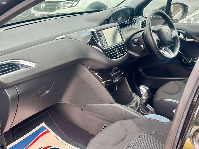 2015 PEUGEOT 208 2015 PEUGEOT 208
