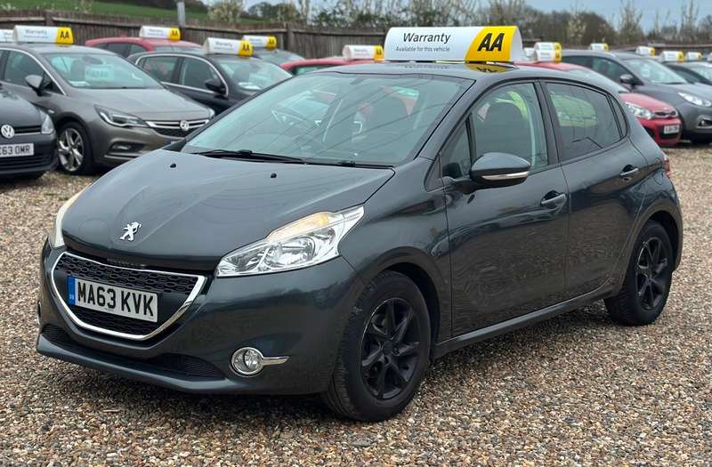 A 2013 PEUGEOT 208 ACTIVE A 2013 PEUGEOT 208 ACTIVE