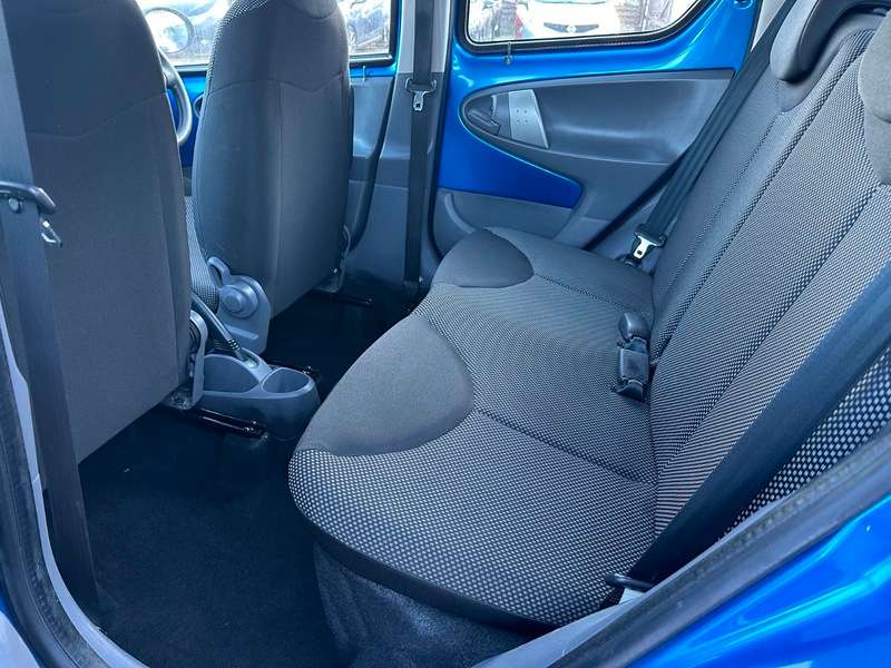 2011 TOYOTA AYGO 2011 TOYOTA AYGO