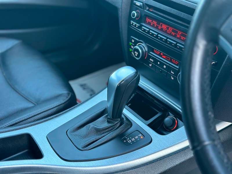 2011 BMW 3 SERIES 2011 BMW 3 SERIES