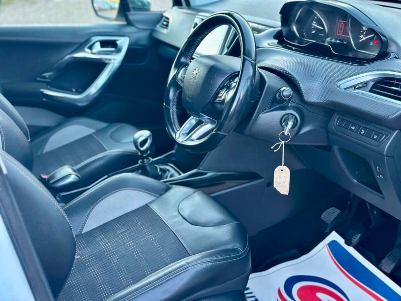 2016 PEUGEOT 2008 2016 PEUGEOT 2008