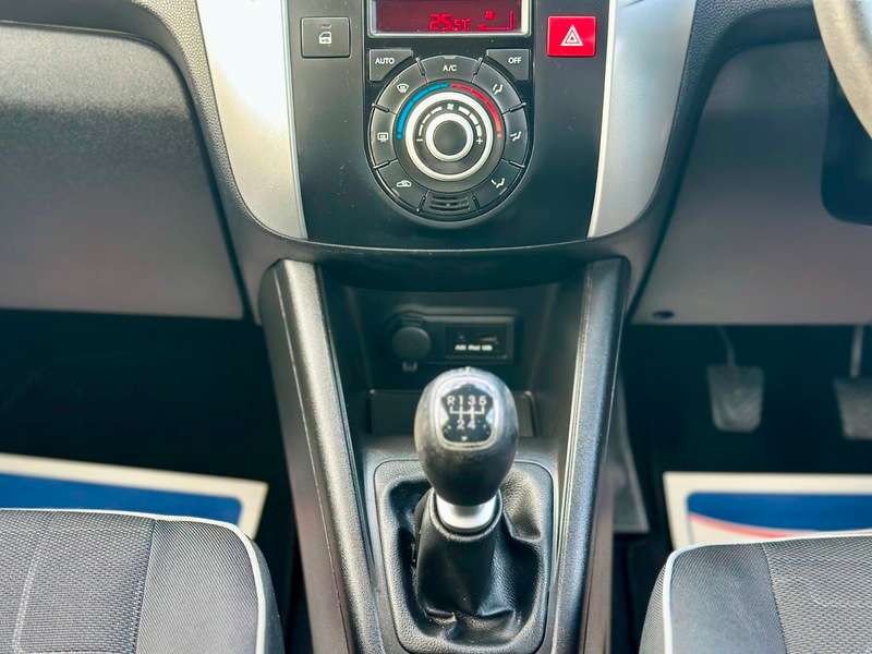 2010 KIA VENGA 2010 KIA VENGA