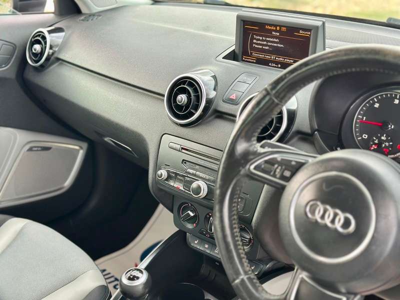 2011 AUDI A1 2011 AUDI A1