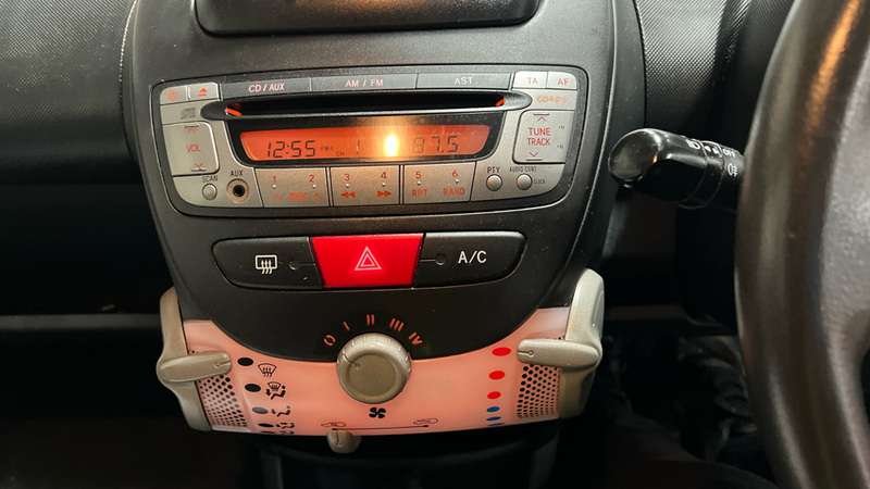 2013 TOYOTA AYGO 2013 TOYOTA AYGO