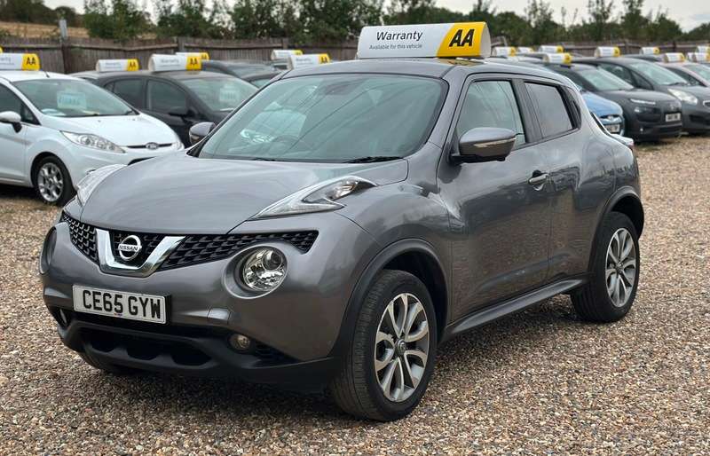 A 2015 NISSAN JUKE TEKNA DCI A 2015 NISSAN JUKE TEKNA DCI