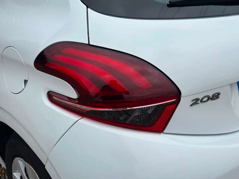 2016 PEUGEOT 208 2016 PEUGEOT 208