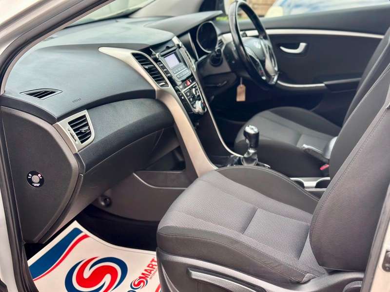 2015 HYUNDAI I30 2015 HYUNDAI I30