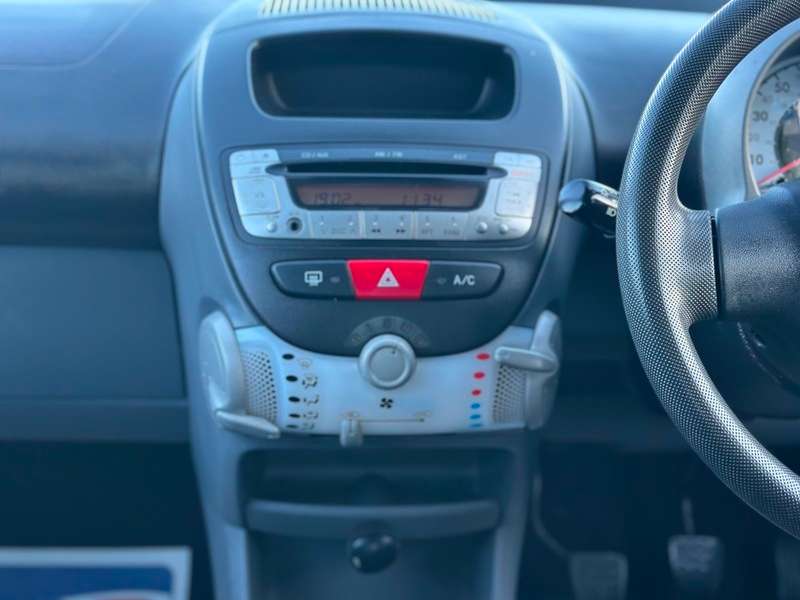 2011 TOYOTA AYGO 2011 TOYOTA AYGO