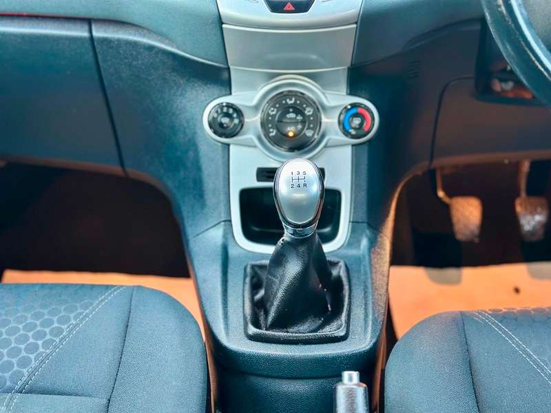 2010 FORD FIESTA 2010 FORD FIESTA