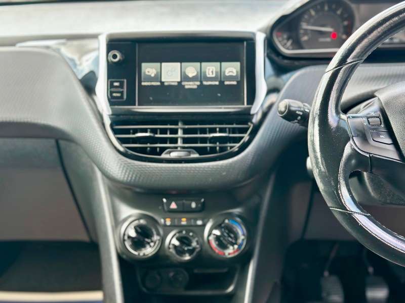 2016 PEUGEOT 208 2016 PEUGEOT 208