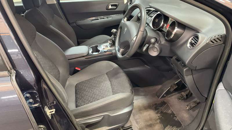 2015 PEUGEOT 3008 2015 PEUGEOT 3008