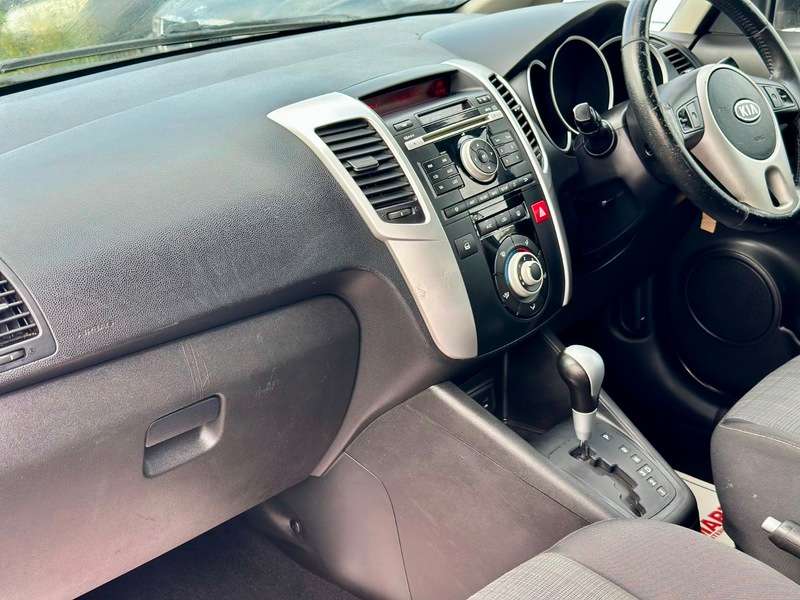 2010 KIA VENGA 2010 KIA VENGA