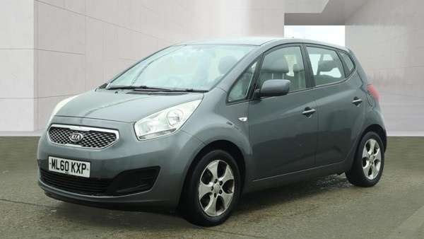 A 2010 KIA VENGA 2 A 2010 KIA VENGA 2