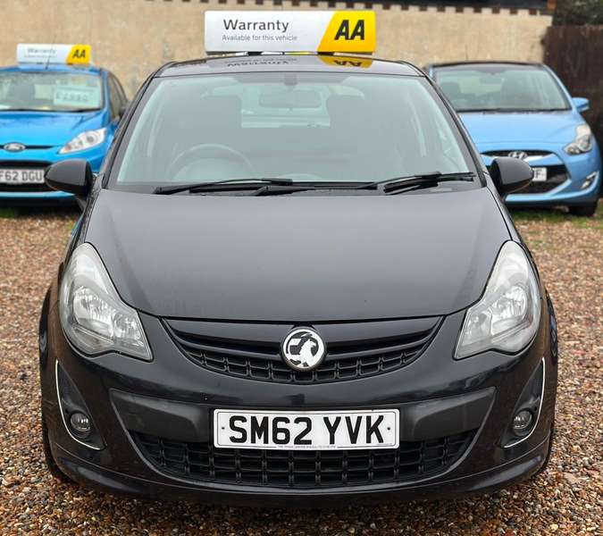 A 2013 VAUXHALL CORSA BLACK EDITION A 2013 VAUXHALL CORSA BLACK EDITION