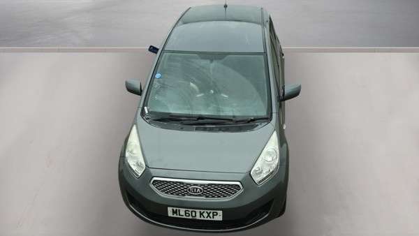 A 2010 KIA VENGA 2 A 2010 KIA VENGA 2
