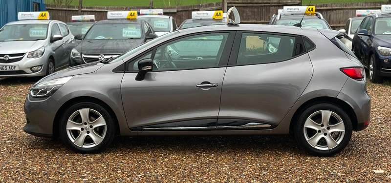 2015 RENAULT CLIO 2015 RENAULT CLIO