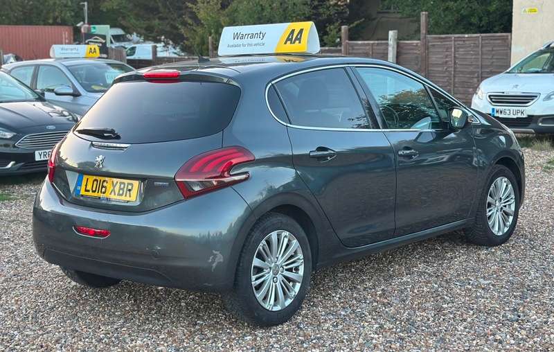 2016 PEUGEOT 208 2016 PEUGEOT 208