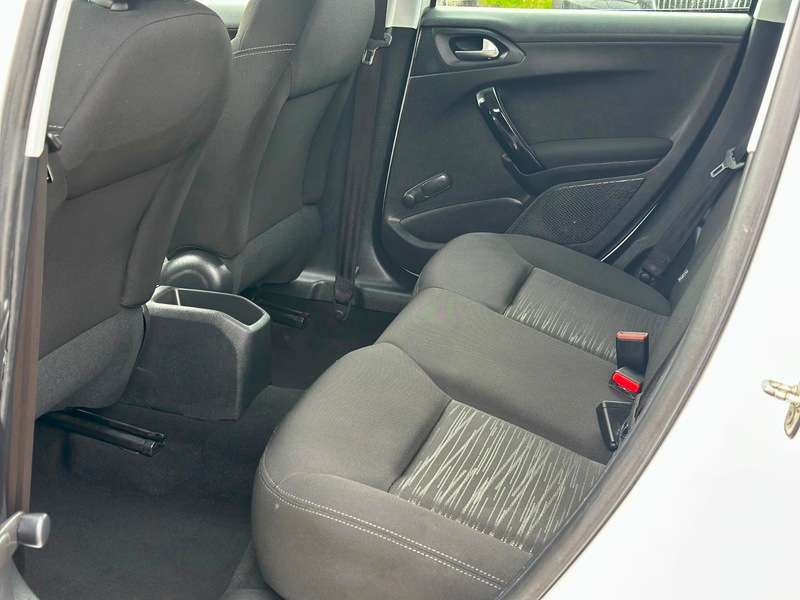 2016 PEUGEOT 208 2016 PEUGEOT 208