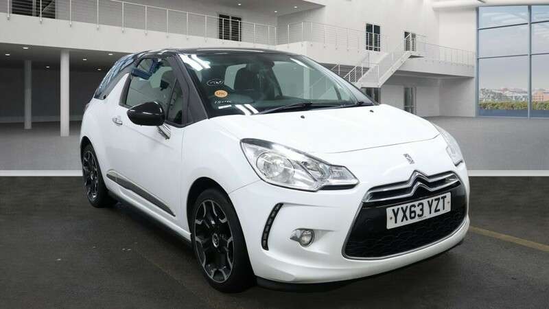 A 2013 CITROEN DS3 E-HDI DSTYLE PLUS A 2013 CITROEN DS3 E-HDI DSTYLE PLUS