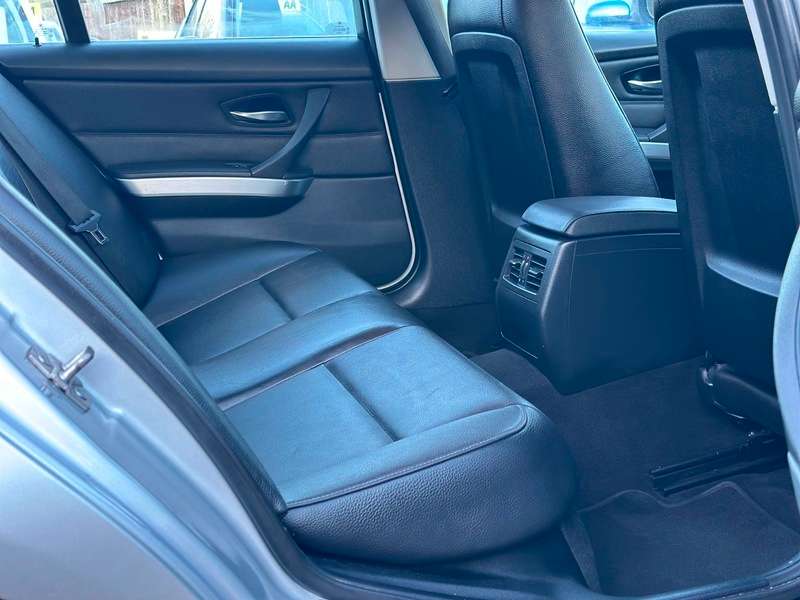 2011 BMW 3 SERIES 2011 BMW 3 SERIES