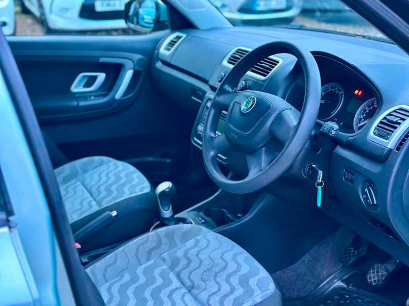 2010 SKODA FABIA 2010 SKODA FABIA