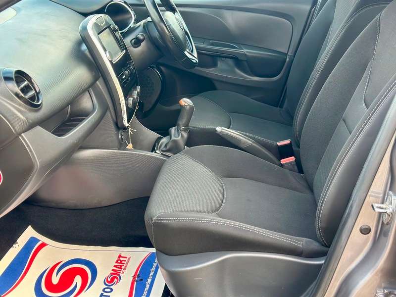 2015 RENAULT CLIO 2015 RENAULT CLIO