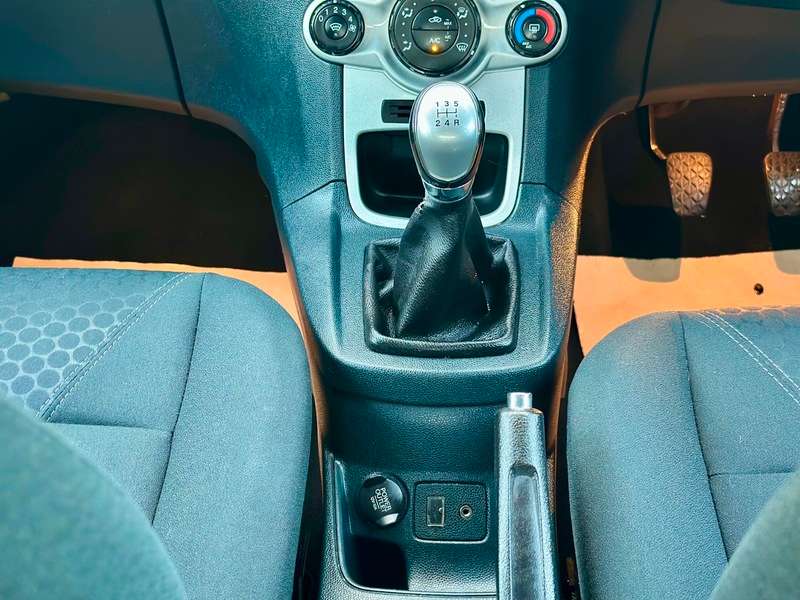 2010 FORD FIESTA 2010 FORD FIESTA