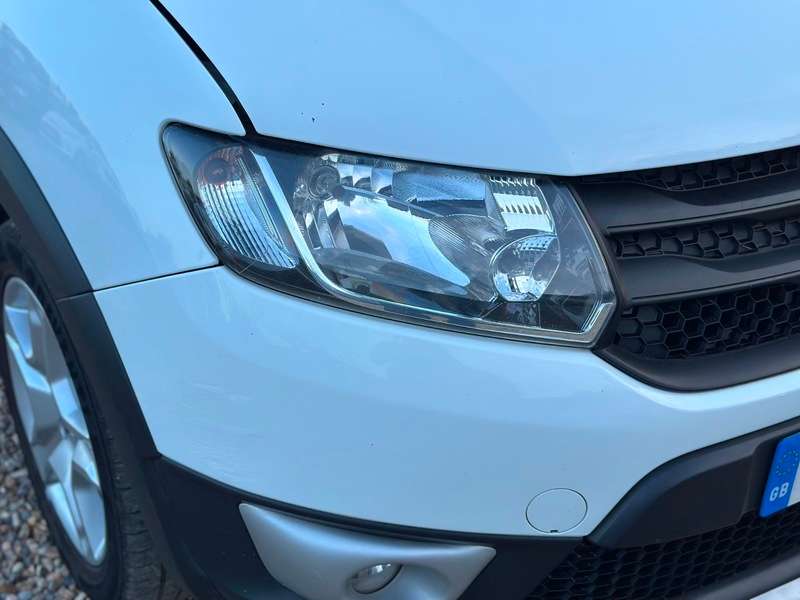 A 2015 DACIA SANDERO STEPWAY AMBIANCE DCI A 2015 DACIA SANDERO STEPWAY AMBIANCE DCI