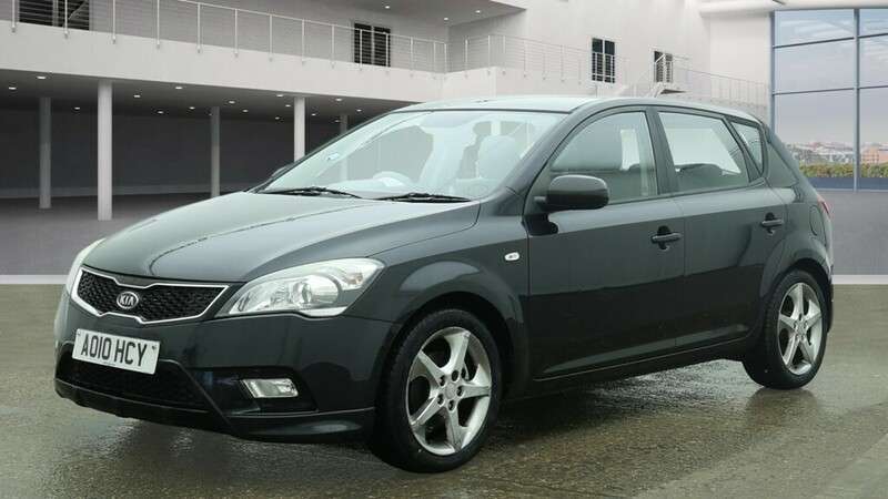 A 2010 KIA CEED CRDI 3 A 2010 KIA CEED CRDI 3