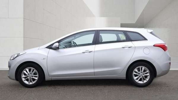 2015 HYUNDAI I30 2015 HYUNDAI I30