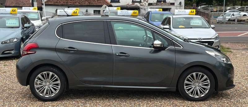 2015 PEUGEOT 208 2015 PEUGEOT 208