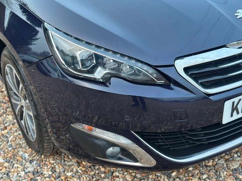 A 2016 PEUGEOT 308 BLUE HDI S/S ALLURE A 2016 PEUGEOT 308 BLUE HDI S/S ALLURE