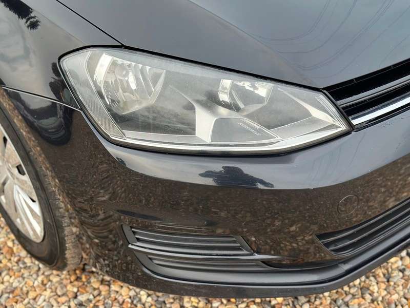 A 2014 VOLKSWAGEN GOLF S TDI BLUEMOTION TECHNOLOGY A 2014 VOLKSWAGEN GOLF S TDI BLUEMOTION TECHNOLOGY