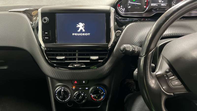 2015 PEUGEOT 208 2015 PEUGEOT 208