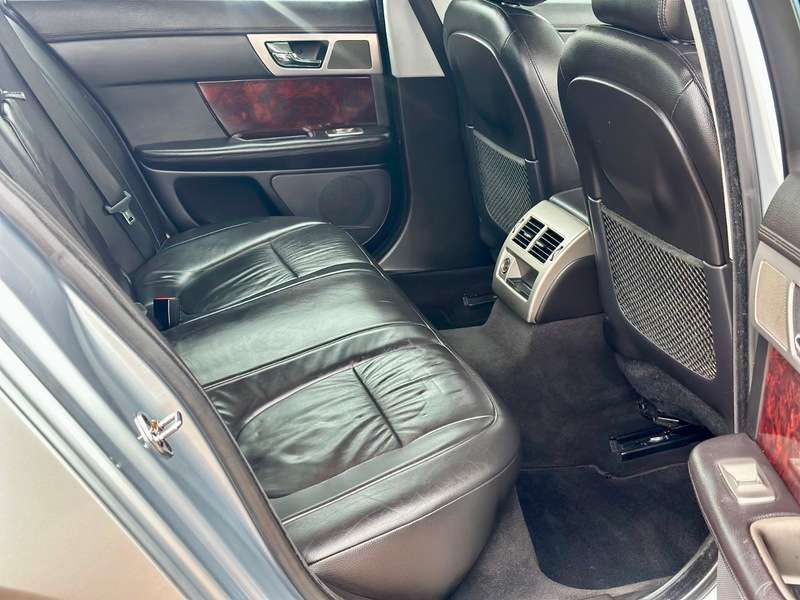 2010 JAGUAR XF 2010 JAGUAR XF