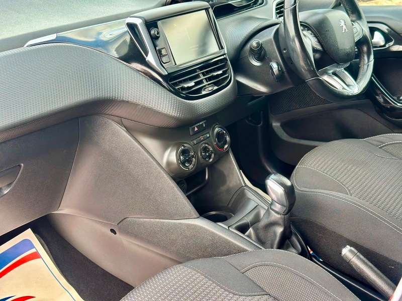 2015 PEUGEOT 208 2015 PEUGEOT 208