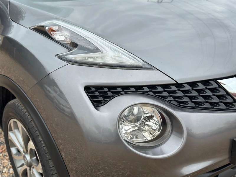 A 2015 NISSAN JUKE TEKNA DCI A 2015 NISSAN JUKE TEKNA DCI