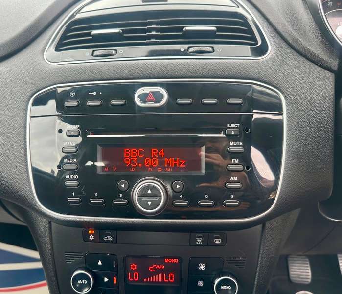 2014 FIAT PUNTO 2014 FIAT PUNTO