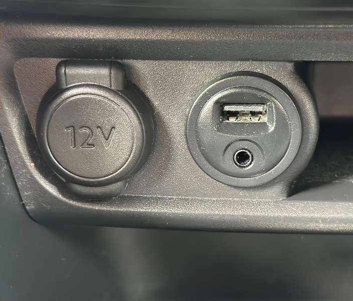2015 PEUGEOT 208 2015 PEUGEOT 208