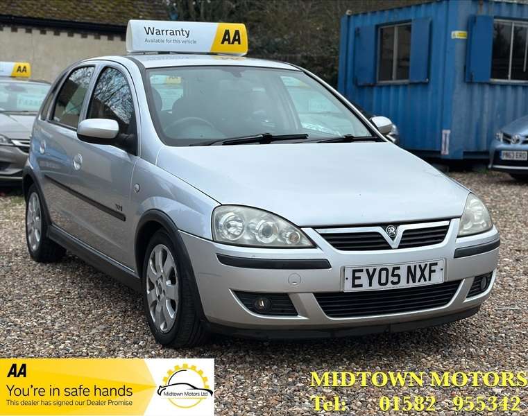 A 2005 VAUXHALL CORSA SXI 16V TWINPORT A 2005 VAUXHALL CORSA SXI 16V TWINPORT