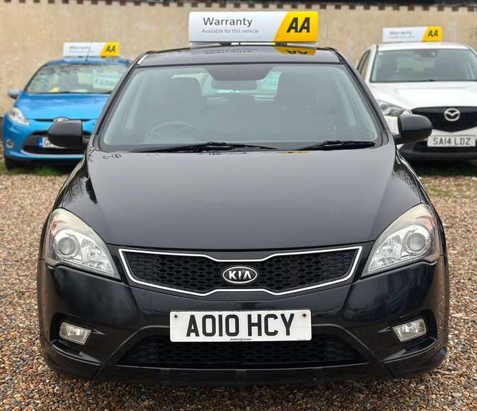 A 2010 KIA CEED CRDI 3 A 2010 KIA CEED CRDI 3