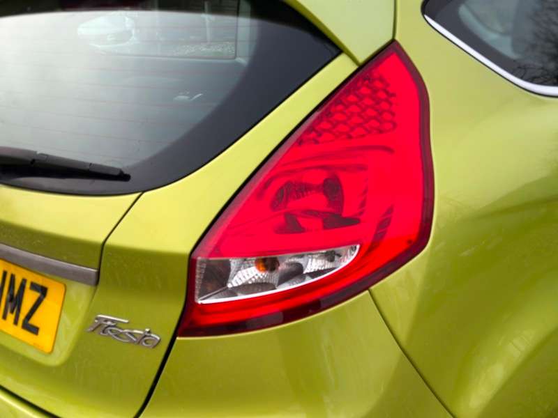 2010 FORD FIESTA 2010 FORD FIESTA